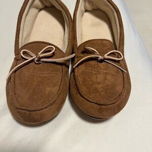 TOTES | Brown Suede Slippers